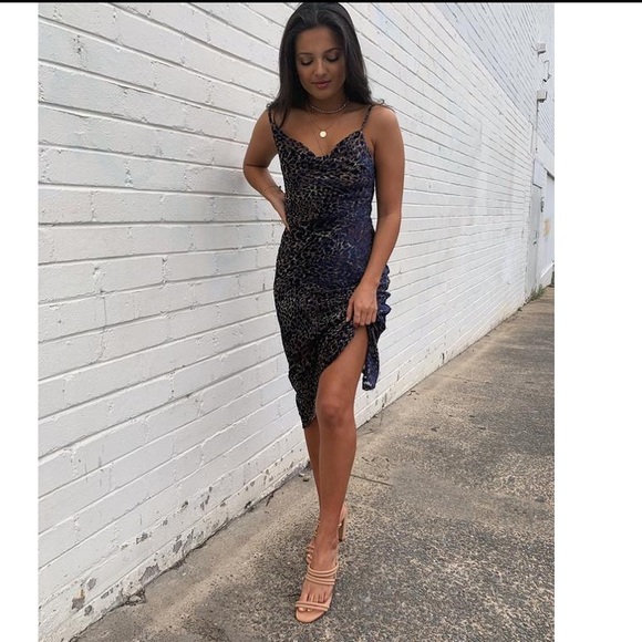 CHARLIZE DRESS - IN NAVY LEO FROM BORN TO BE CHIC - Picture 2 of 4